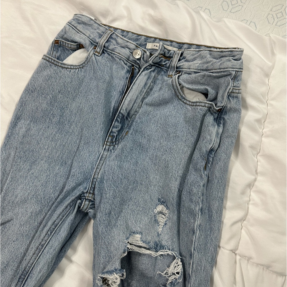 Light Indigo Ripped '90s Boyfriend Jeans - Picture 4 of 7
